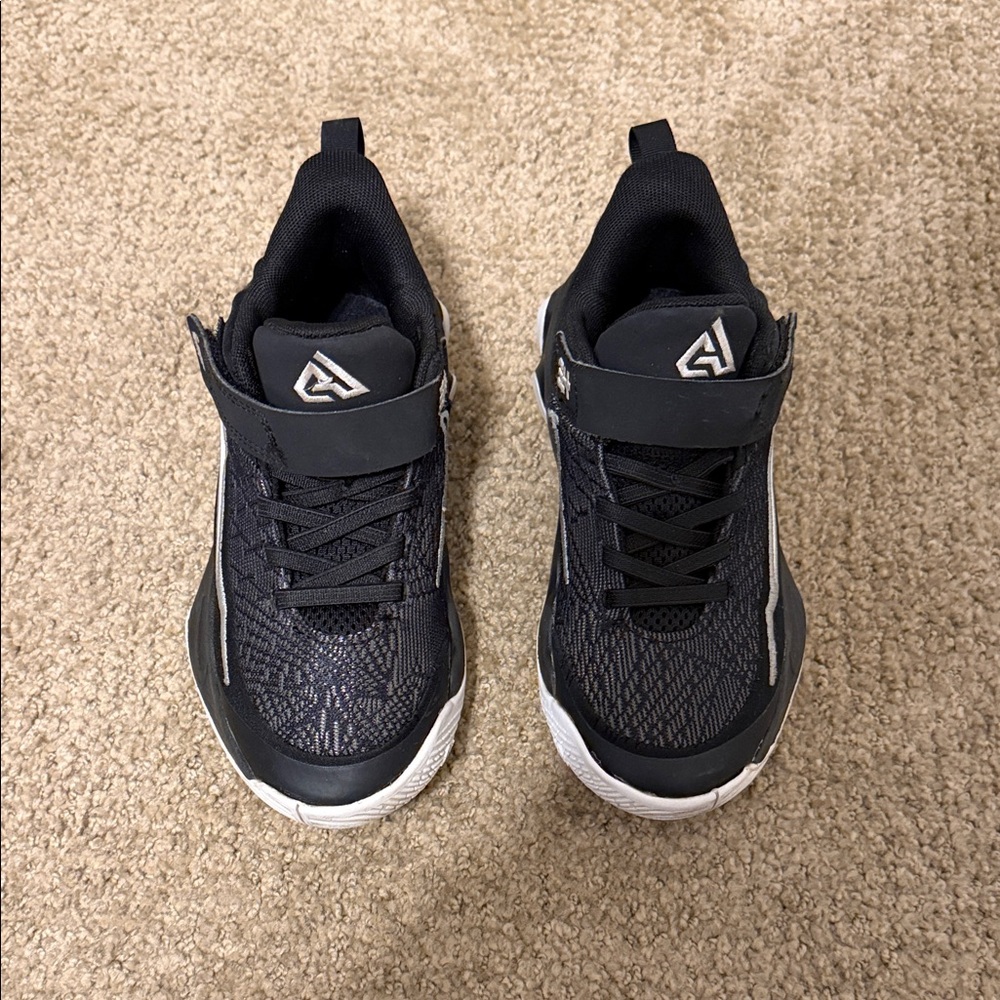 Nike Kids Black and White Sneakers